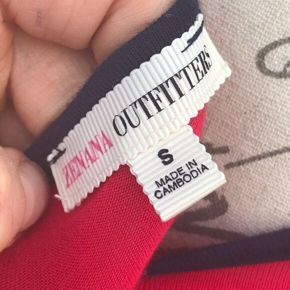 Zenana Outfitters Small Red Long Sleeve Blouse - Picture 9 of 9